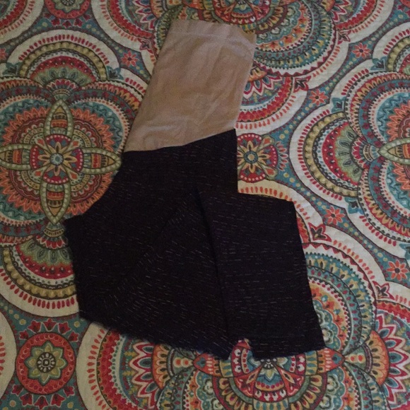 Maternity yoga pants - Picture 3 of 3